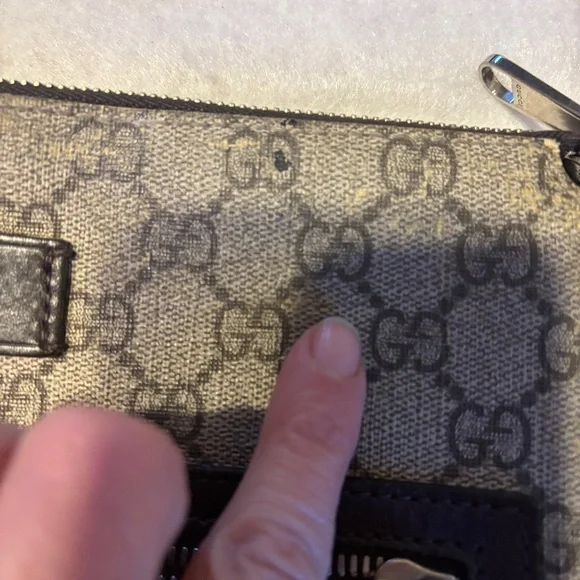 Gucci Beige and Brown GG Pattern Messenger Bag - Picture 6 of 17